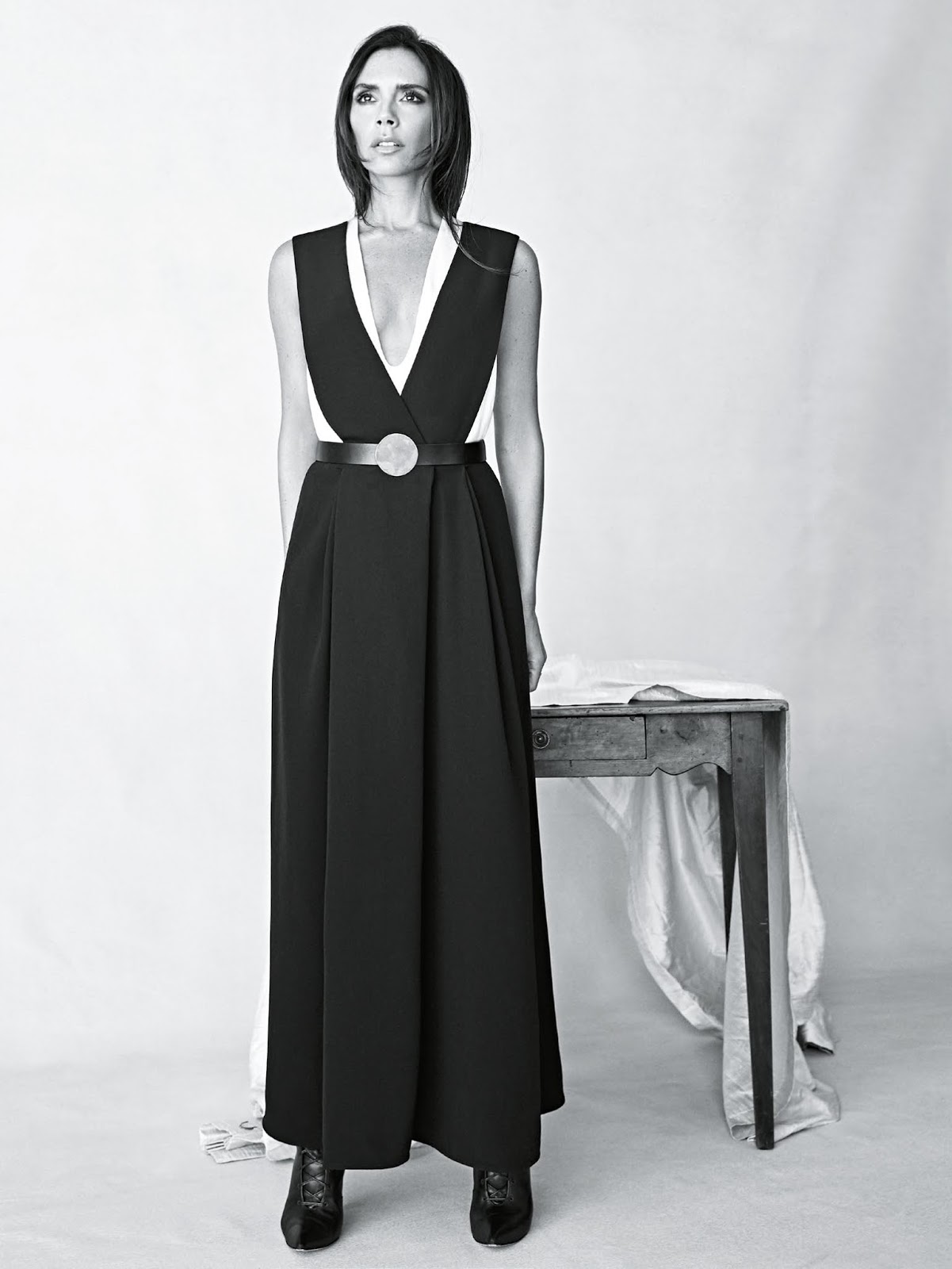 08-VICTORIA BECKHAM IN VOGUE AUSTRALIA AUGUST 2015 BY PATRICK DEMARCHELIER