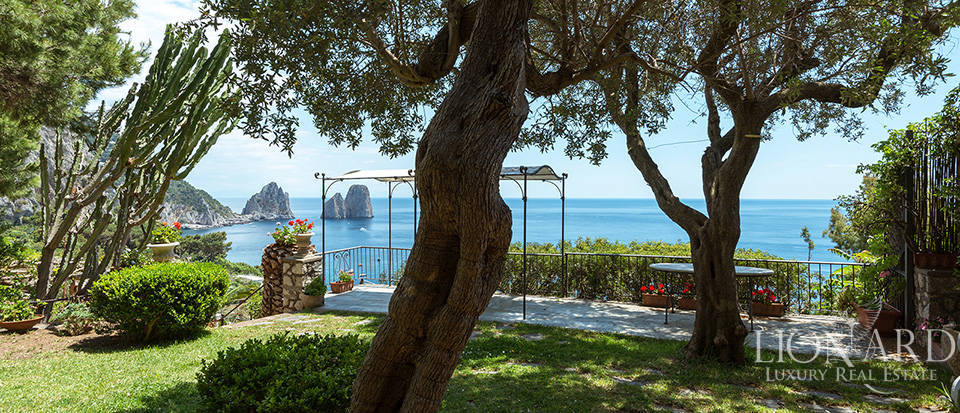 Décor Inspiration: A magical villa in Capri