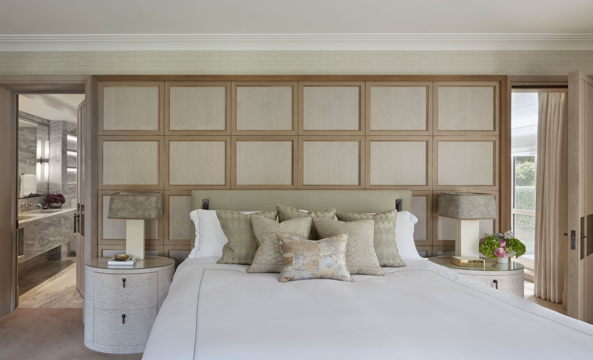 Décor Inspiration | A Suite at the Berkeley Hotel London by Helen Green Design