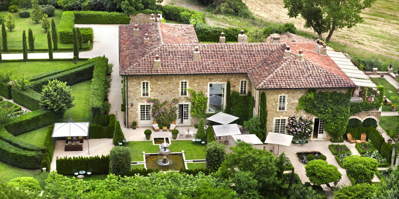 Décor Inspiration | A Beautifully Restored 13th Century Tuscan Villa