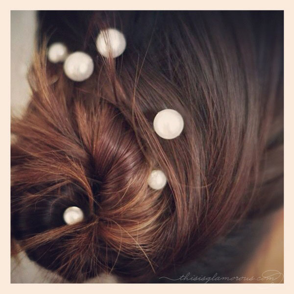 {style inspiration : a pretty chignon & mermaid pearl hairpins}