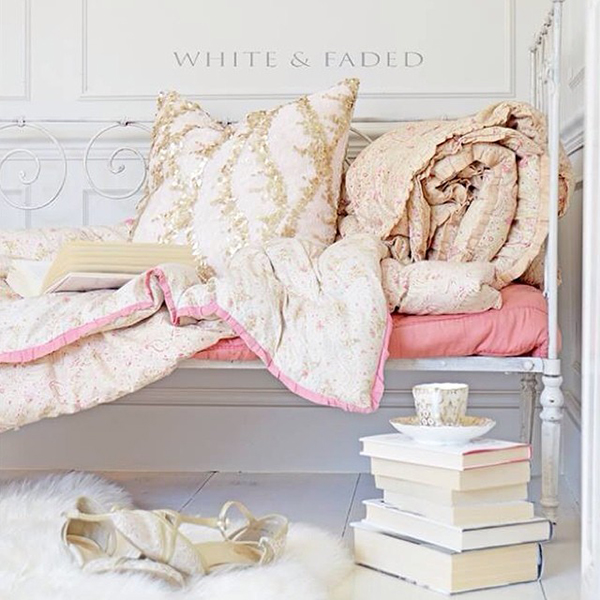 Interior Style Inspiration : White & Faded