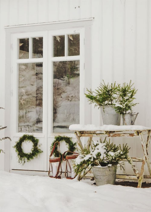 14 Images of Enchanting Christmastime Inspiration :: This Is Glamorous