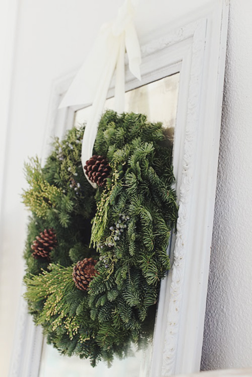 From the Archives | Holiday Inspiration: 10 Images of Decorating with Wreaths