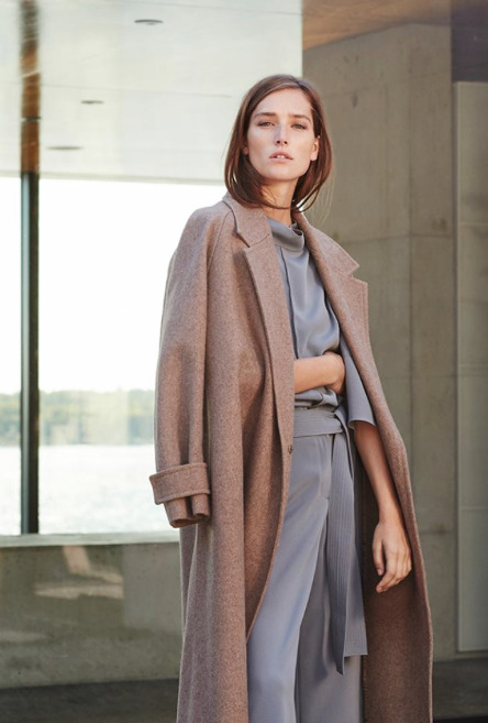 Style Inspiration 03.12.15 | 20 Images of Coats and Cosy Knits, Skinny Scarves, Sheer Pleats & Satin