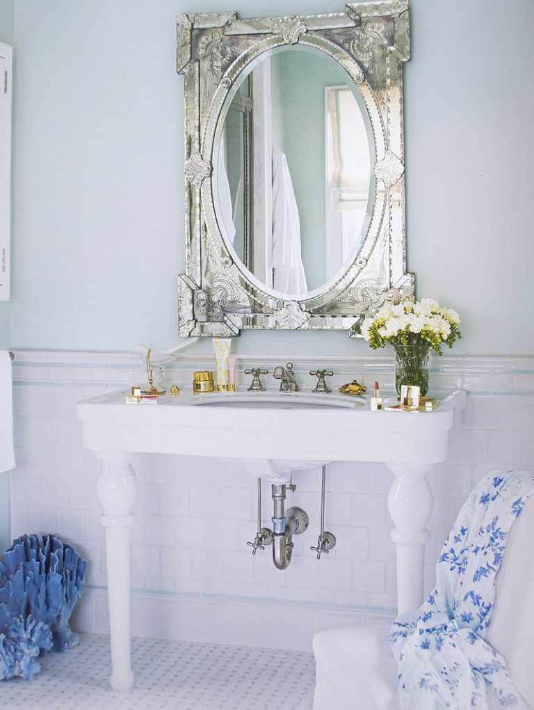 Venetian Mirror With Pastel Hues