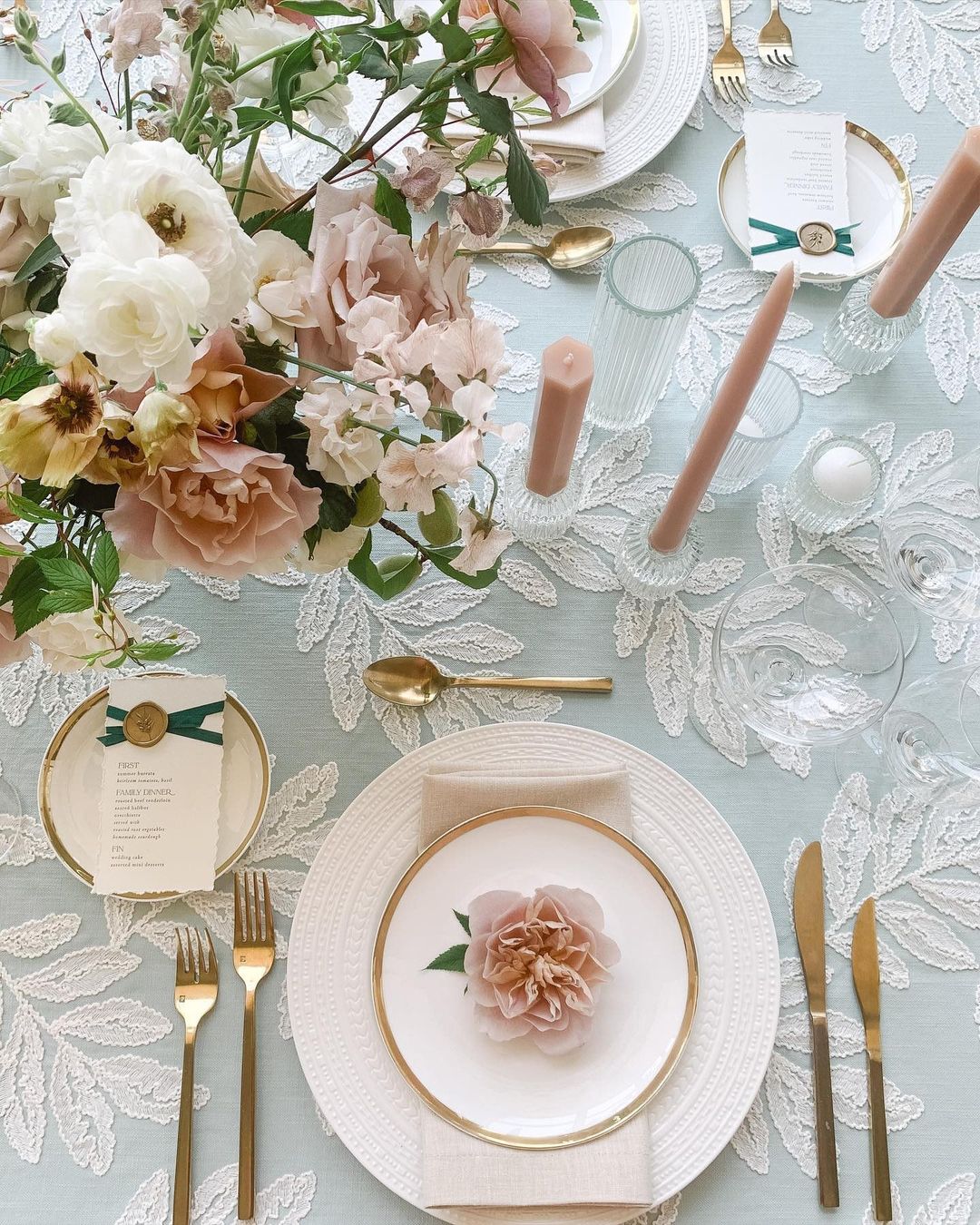 Design | Beautiful Tabletop Inspiration for the Easter Long Weekend