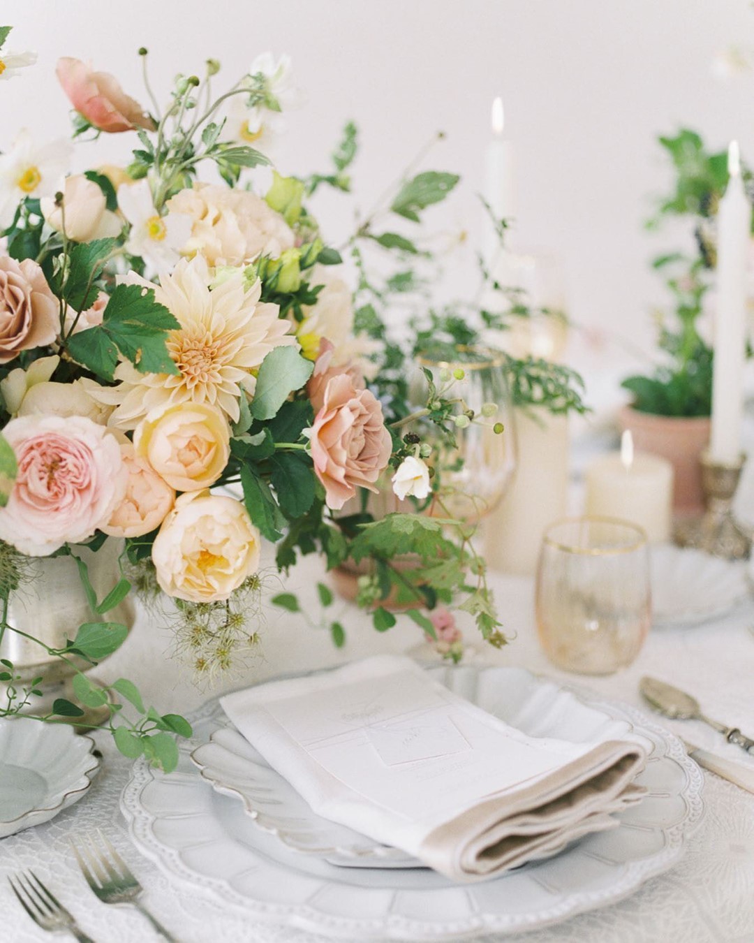 Design | Beautiful Tabletop Inspiration for the Easter Long Weekend