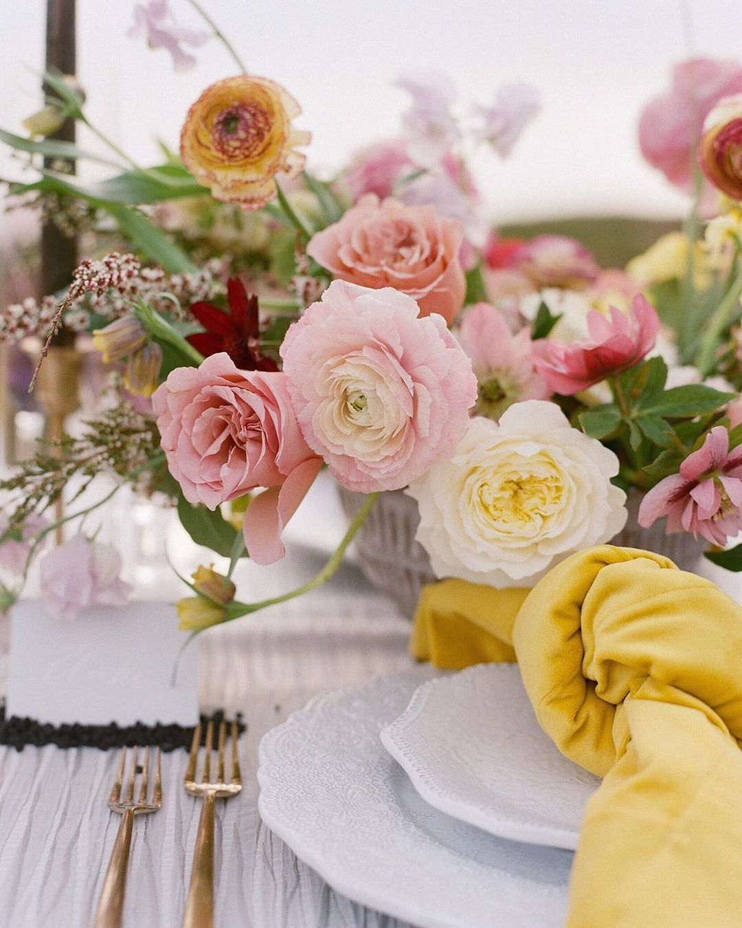 Design | Beautiful Tabletop Inspiration for the Easter Long Weekend