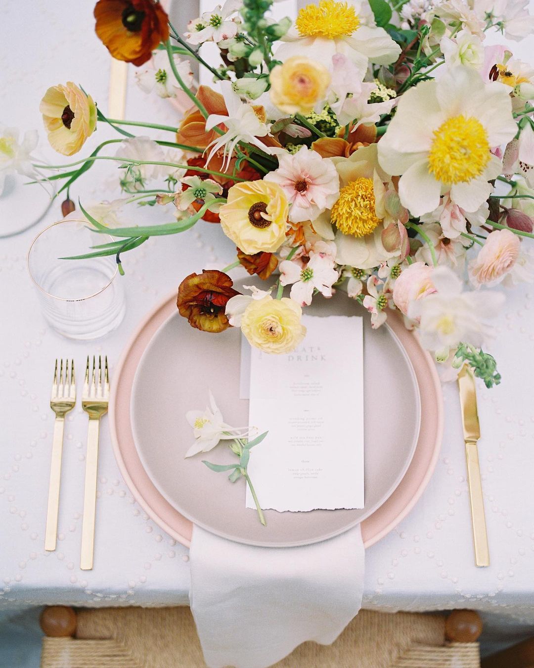 Design | Beautiful Tabletop Inspiration for the Easter Long Weekend