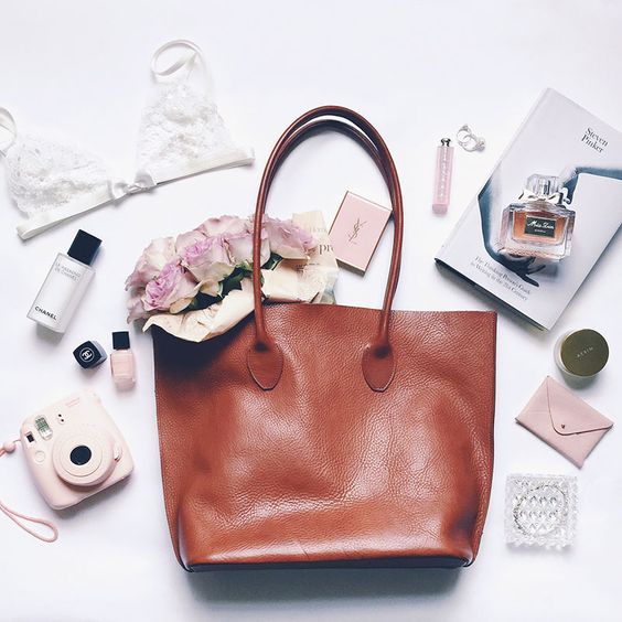 The Edit | Style Inspiration: The Belgrave Crescent Tuscany Tote in Cognac