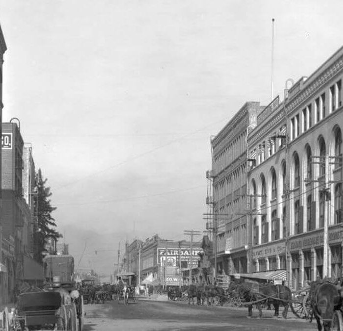 View_of_Los_Angeles_Street_north_from_Third_Street_ca1910.0 (1)