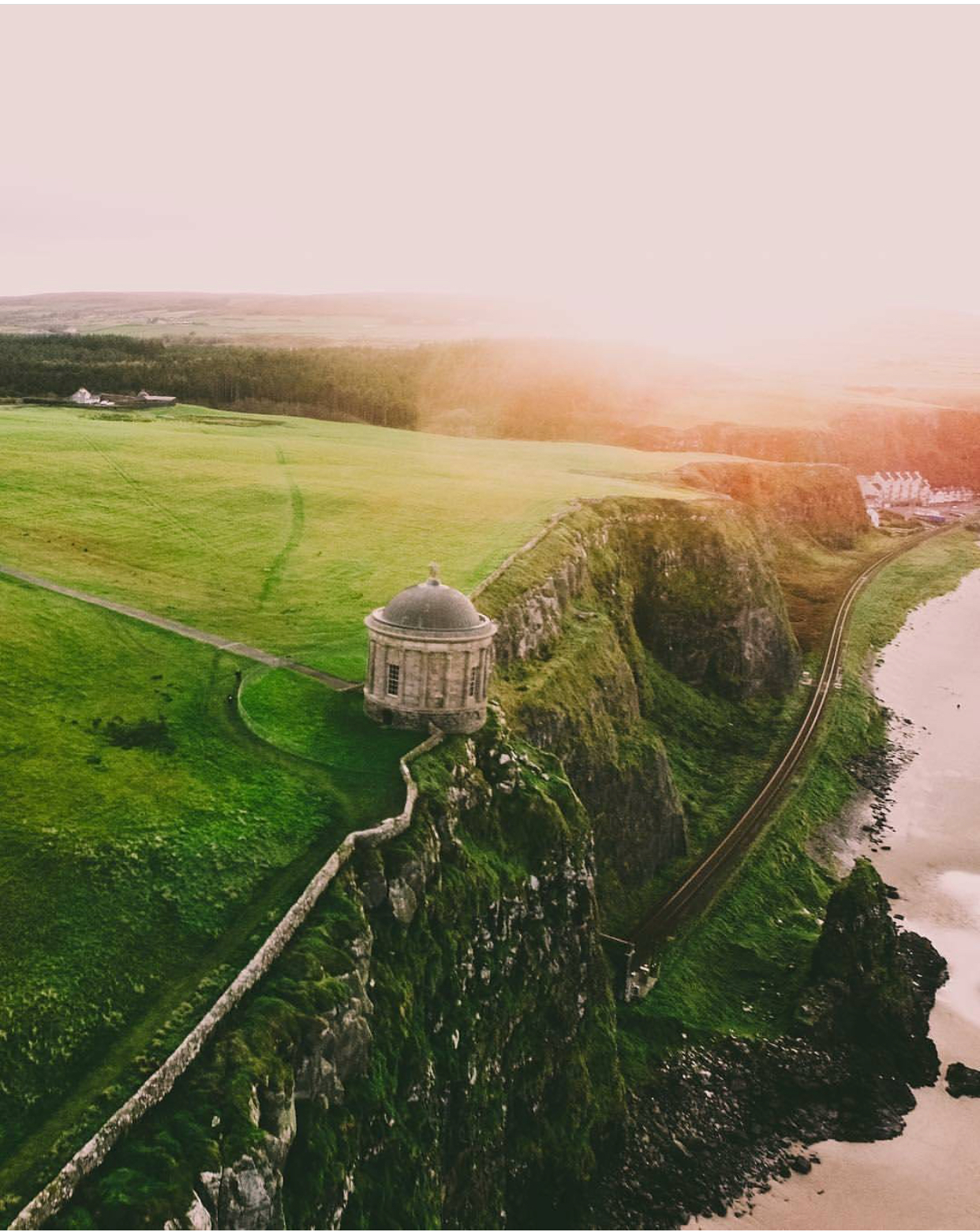 Weekday Wanderlust: 4 Iconic Places to Visit in Northern Ireland