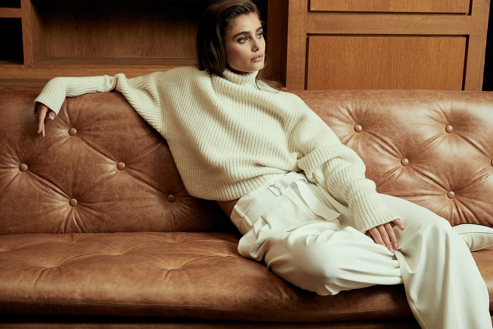 Fashion Editorial: Taylor Hill by Hanna Tveite for Porter Magazine September 2018
