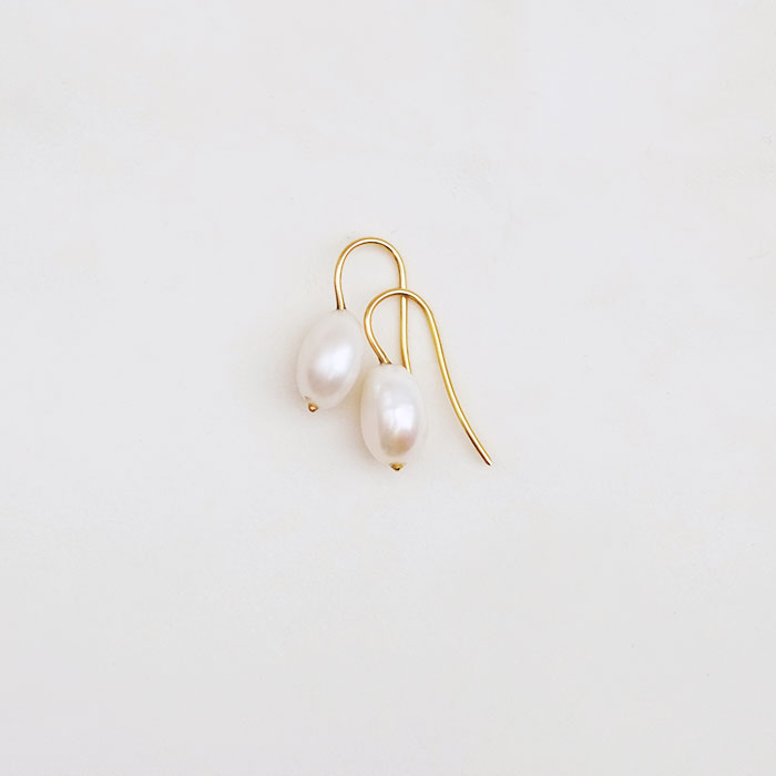 At The Shop: Romantic Baroque Pearls, Chic Art Prints, Leather Notebooks & Travel Cases