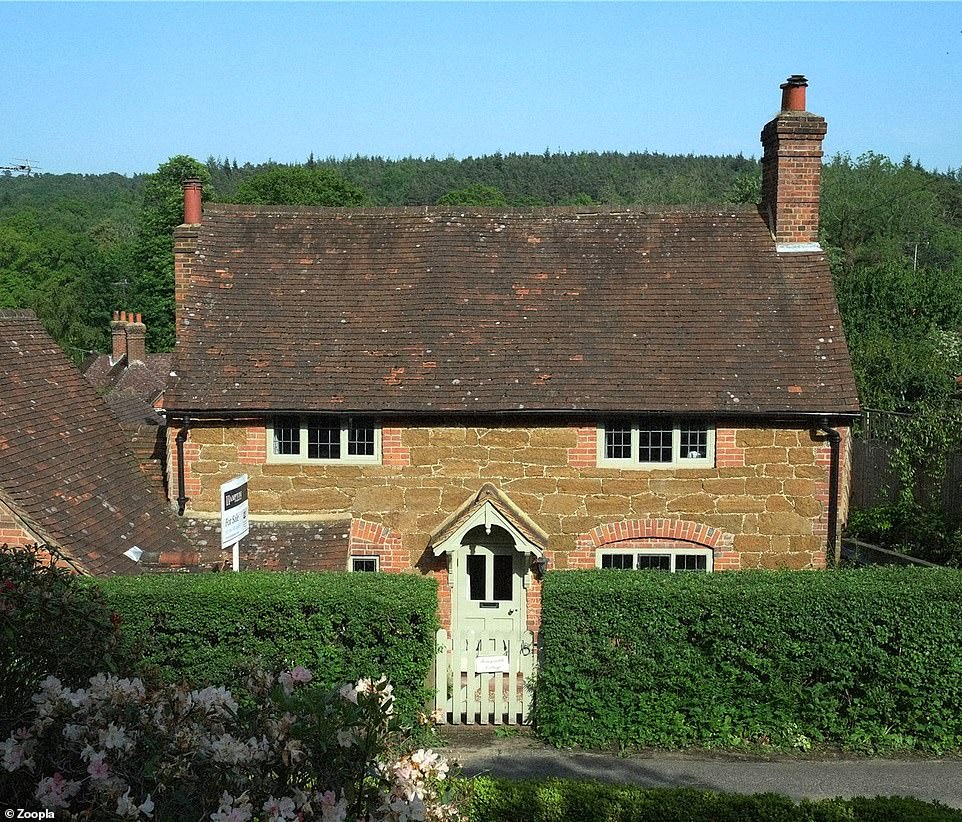 On Film | Rosehill Cottage: A Look Inside the Cottage from the Film, The Holiday