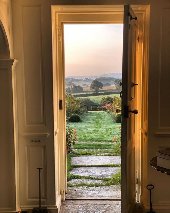 Decor Inspiration | English Countryside Charm: Jasper Conran’s 17-Century Dorset Manor