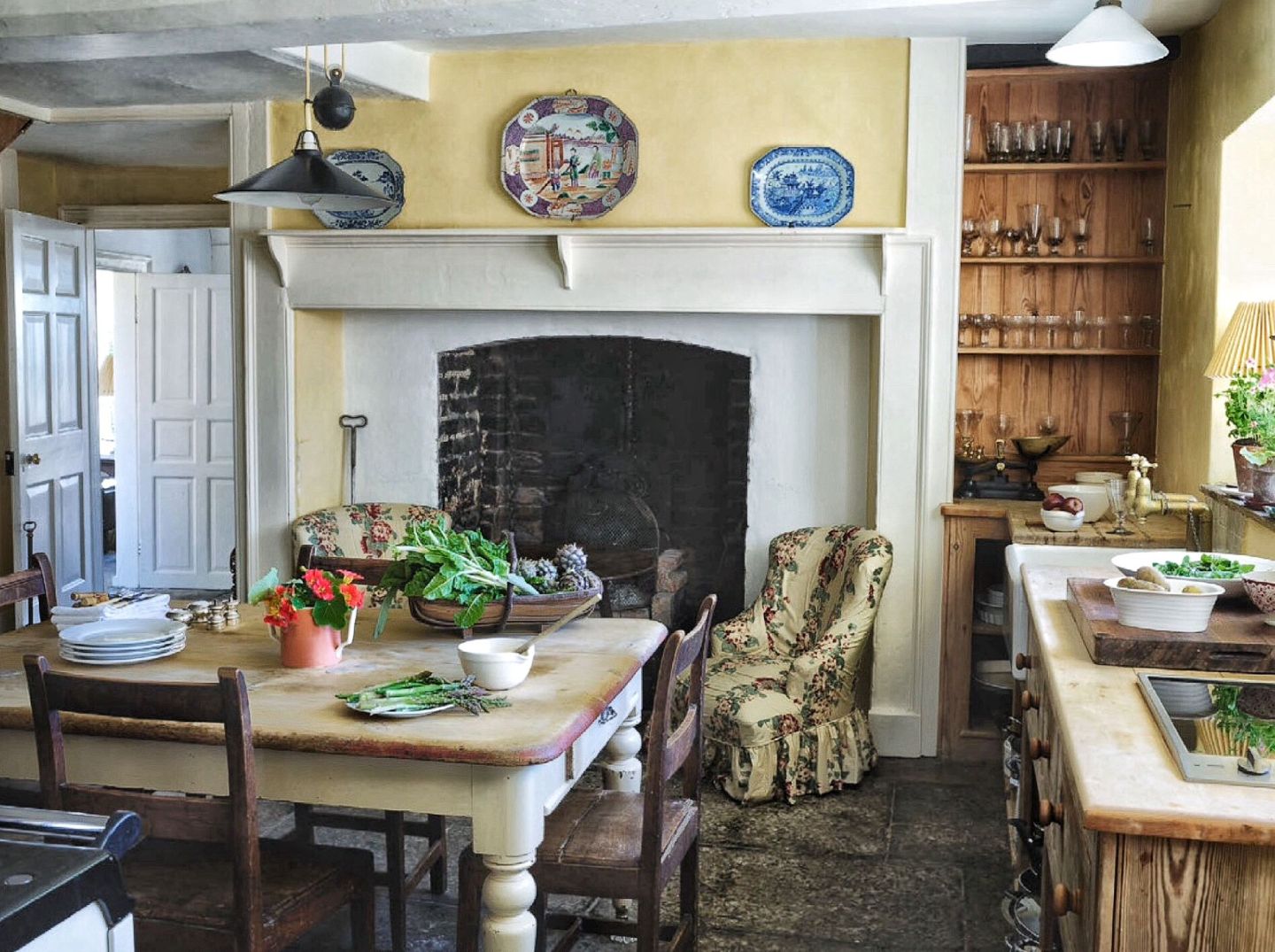 Decor Inspiration | English Countryside Charm: Jasper Conran’s 17-Century Dorset Manor