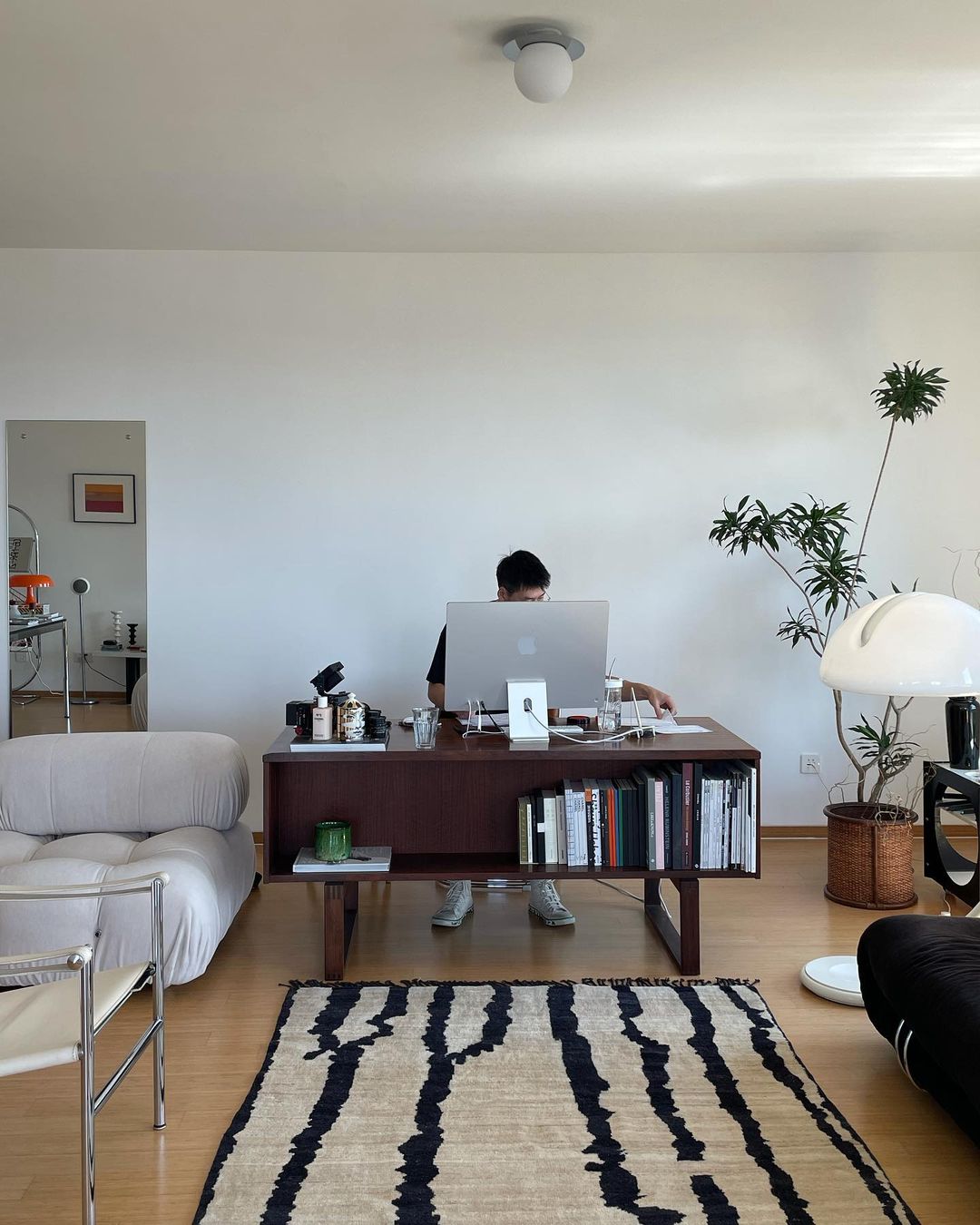 Décor Inspiration | At Home With: Savi of @savislook