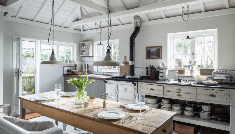 Places The Oyster Catcher, Mousehole, Cornwall TIG an intelligent guide to the