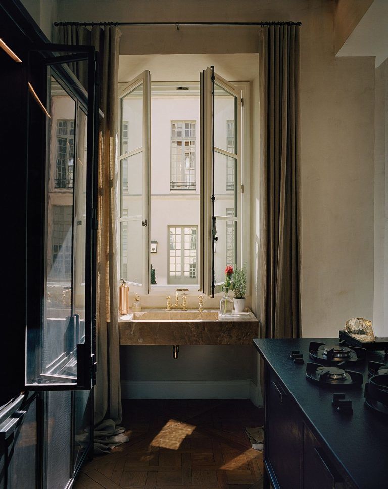 Décor Inspiration: The Parisian Hôtel Particulier Home of Alexandre de Betak