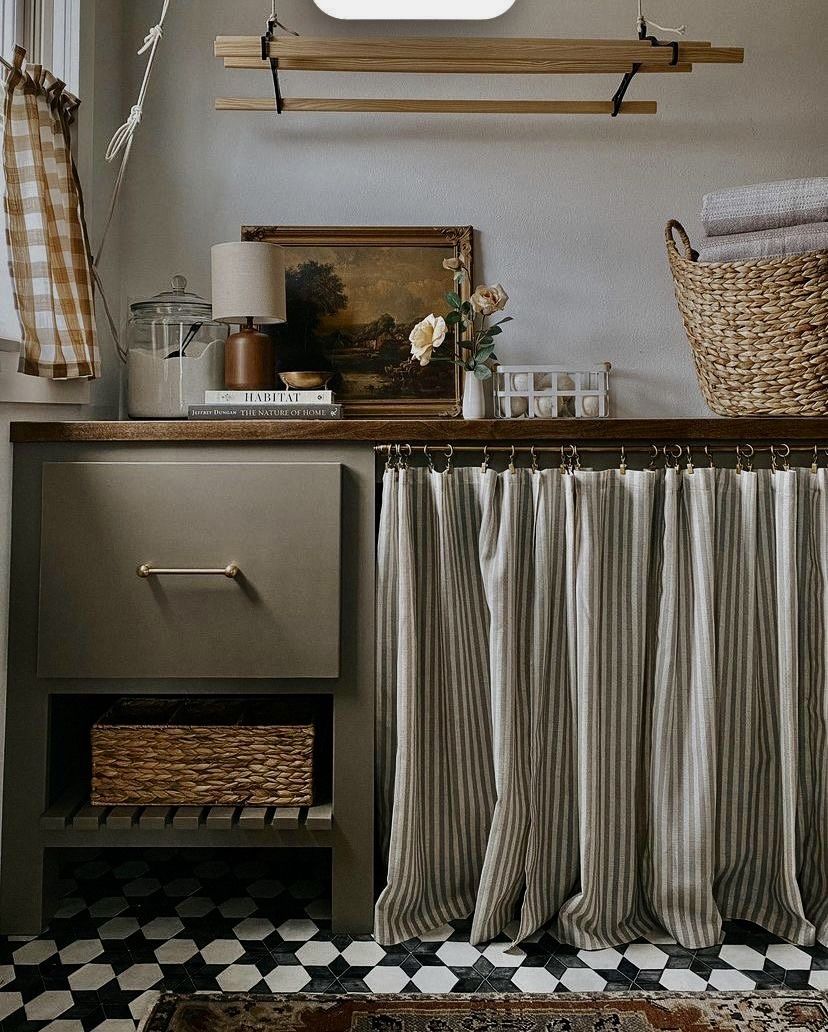 Décor | Storage Inspiration: Curtains Instead of Cupboards