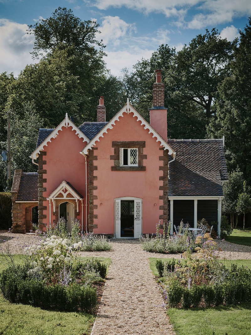 Décor Inspiration | Charlotte’s Folly: A Fairytale Cottage in Shropshire Decorated by Emma Ainscough